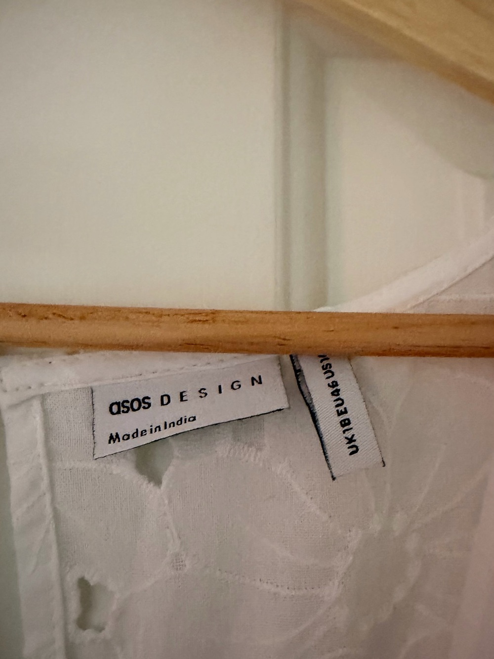 NWOT ASOS White Eyelet V-Neck Peplum Blouse - Picture 2 of 3
